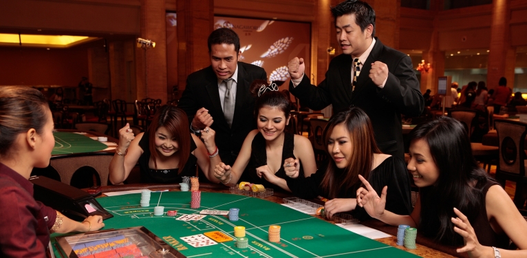 v slots near me
